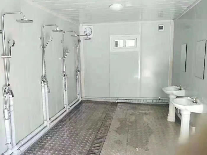带卫生间的打包箱房